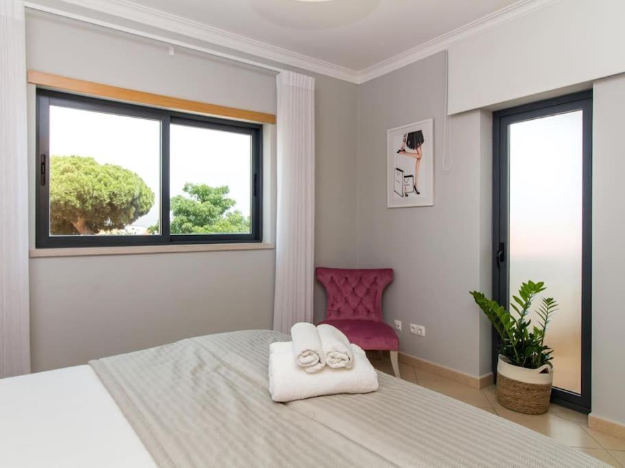 Magnolia O House - Pool View & Privat Garden & Garage Villa Albufeira Exteriör bild